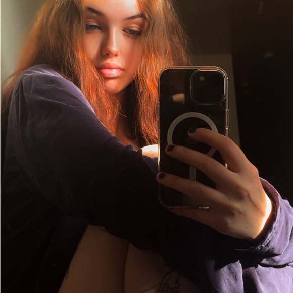 Meet your Posher, Gwendolyn - Picture 1 of 9